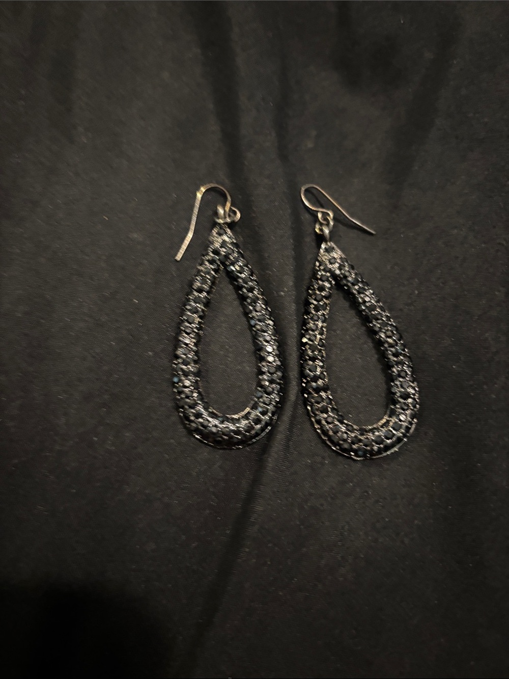 Black Teardrop Dangle Earrings – Sparkling Women’s Jewelry